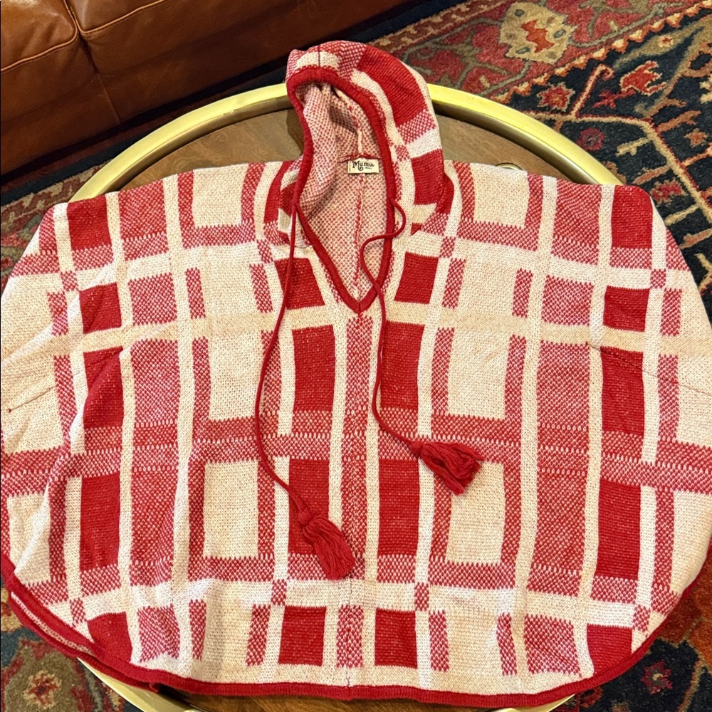 Show Me Your MuMu Red and White Knit Poncho